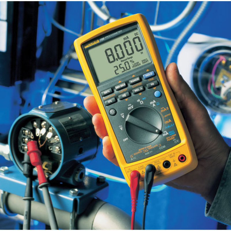 Thiết bị đo đang được kiểm định trong môi trường kỹ thuật